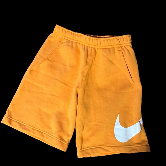 Nike Other - Men’s Nike shorts orange size small